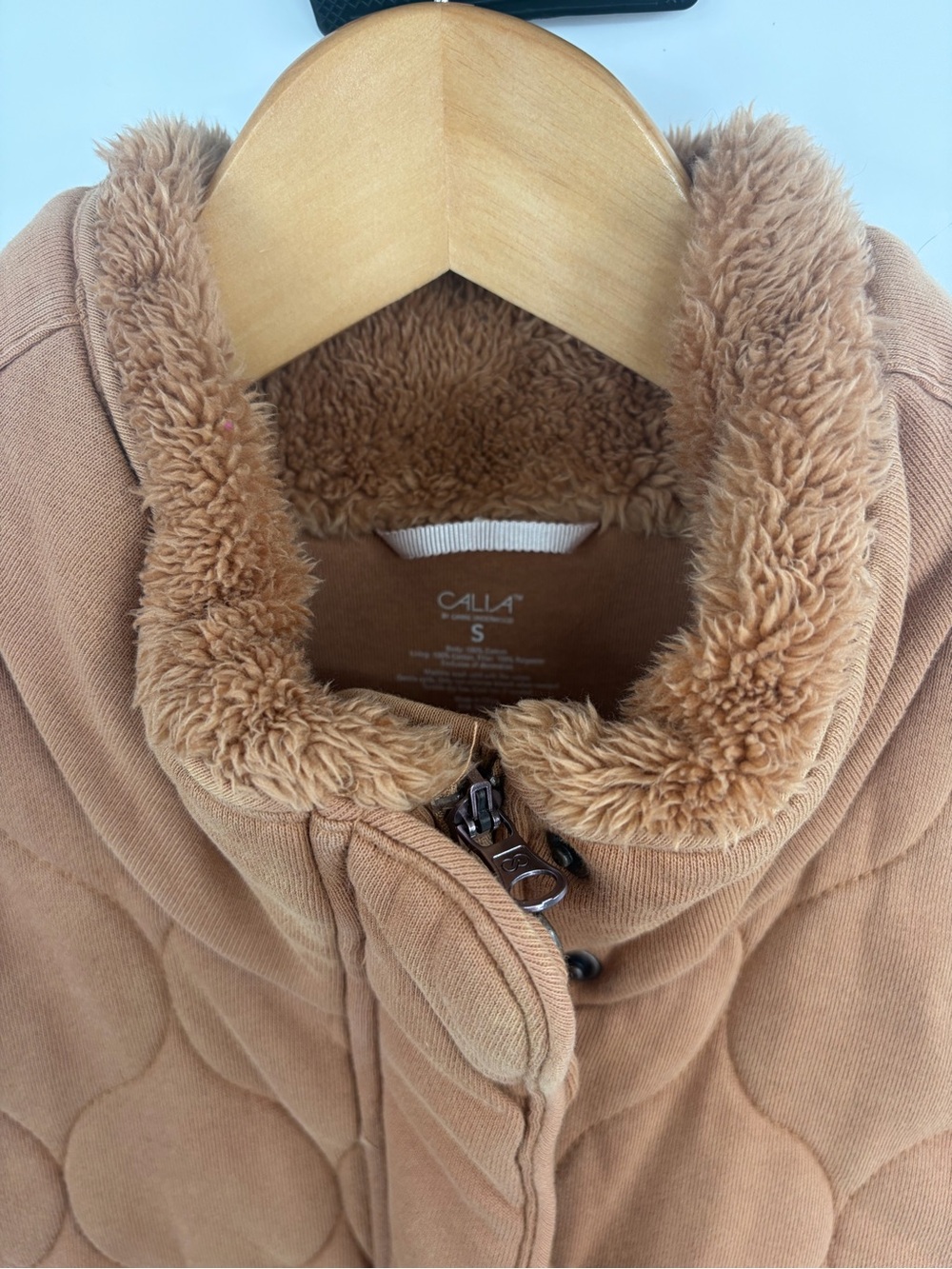 Calia quilted full zip snap front vest camel tan women’s S cozy chic - Picture 3 of 7